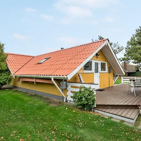 Casa de Férias Hjalmine - 250m From The Sea By Interhome *