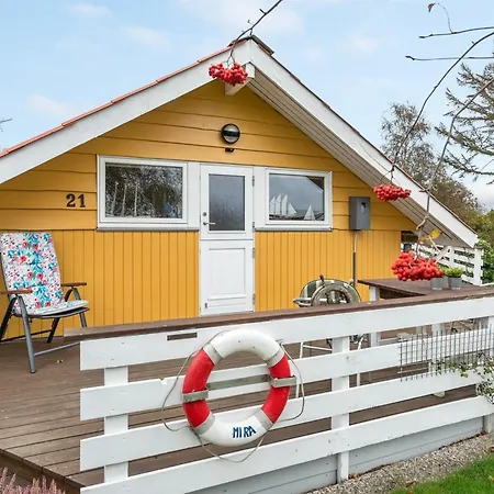 Hjalmine - 250m From The Sea By Interhome